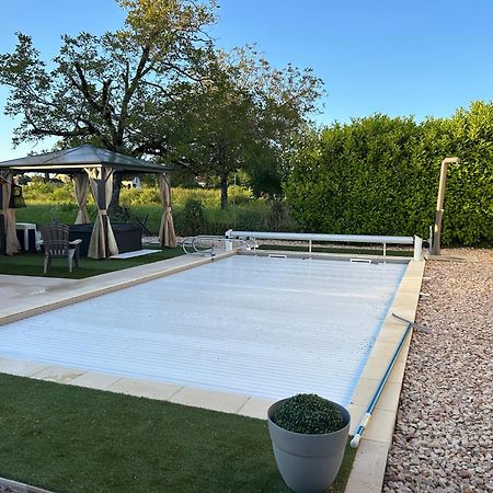 Jolie Villa Independante Climatisee 3 Chambres Tout Confort 6 Couchages, Piscine Chauffee 4 X 8 Disponible Selon Meteo De Mai A Fin Septembre, Jacuzzi 4 Places, Boulodrome Eclaire, Ping-Pong, Wifi, Proche Commerces Animaux Domestiques Sur Demande Bretenoux Εξωτερικό φωτογραφία