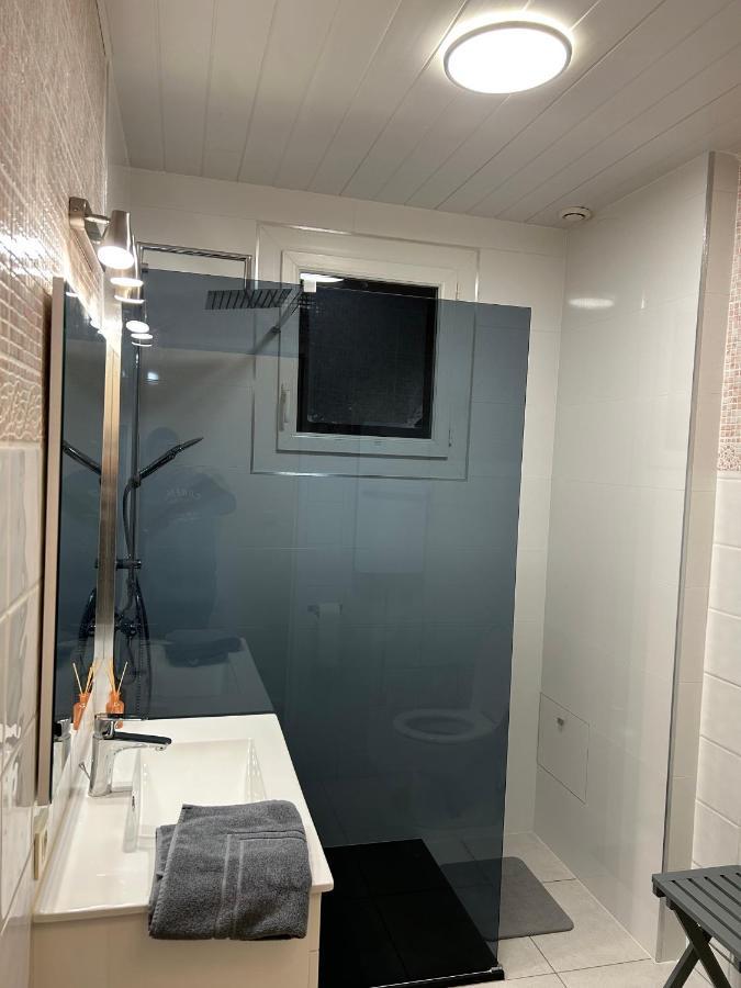Jolie Villa Independante Climatisee 3 Chambres Tout Confort 6 Couchages, Piscine Chauffee 4 X 8 Disponible Selon Meteo De Mai A Fin Septembre, Jacuzzi 4 Places, Boulodrome Eclaire, Ping-Pong, Wifi, Proche Commerces Animaux Domestiques Sur Demande Bretenoux Εξωτερικό φωτογραφία