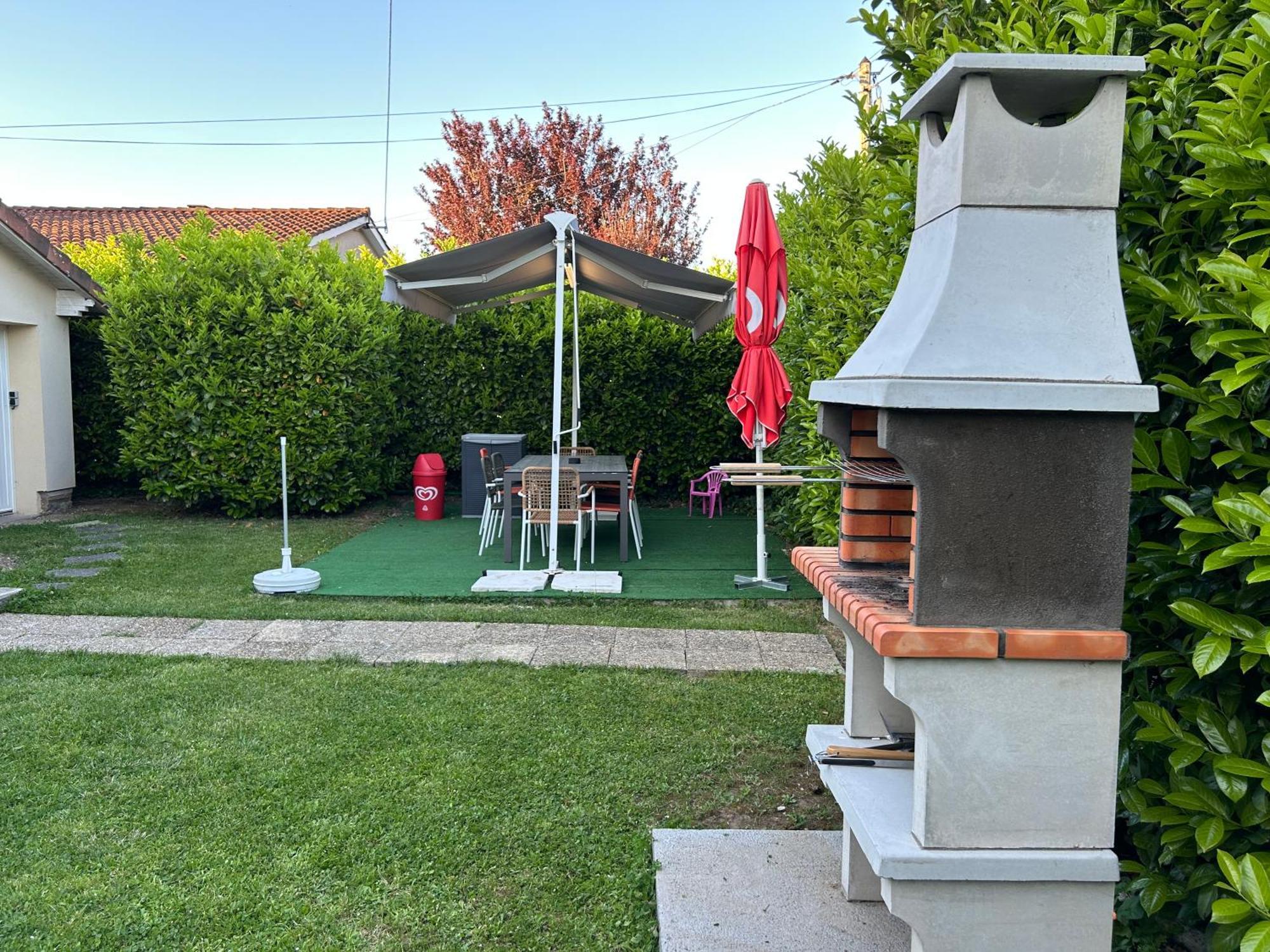 Jolie Villa Independante Climatisee 3 Chambres Tout Confort 6 Couchages, Piscine Chauffee 4 X 8 Disponible Selon Meteo De Mai A Fin Septembre, Jacuzzi 4 Places, Boulodrome Eclaire, Ping-Pong, Wifi, Proche Commerces Animaux Domestiques Sur Demande Bretenoux Εξωτερικό φωτογραφία
