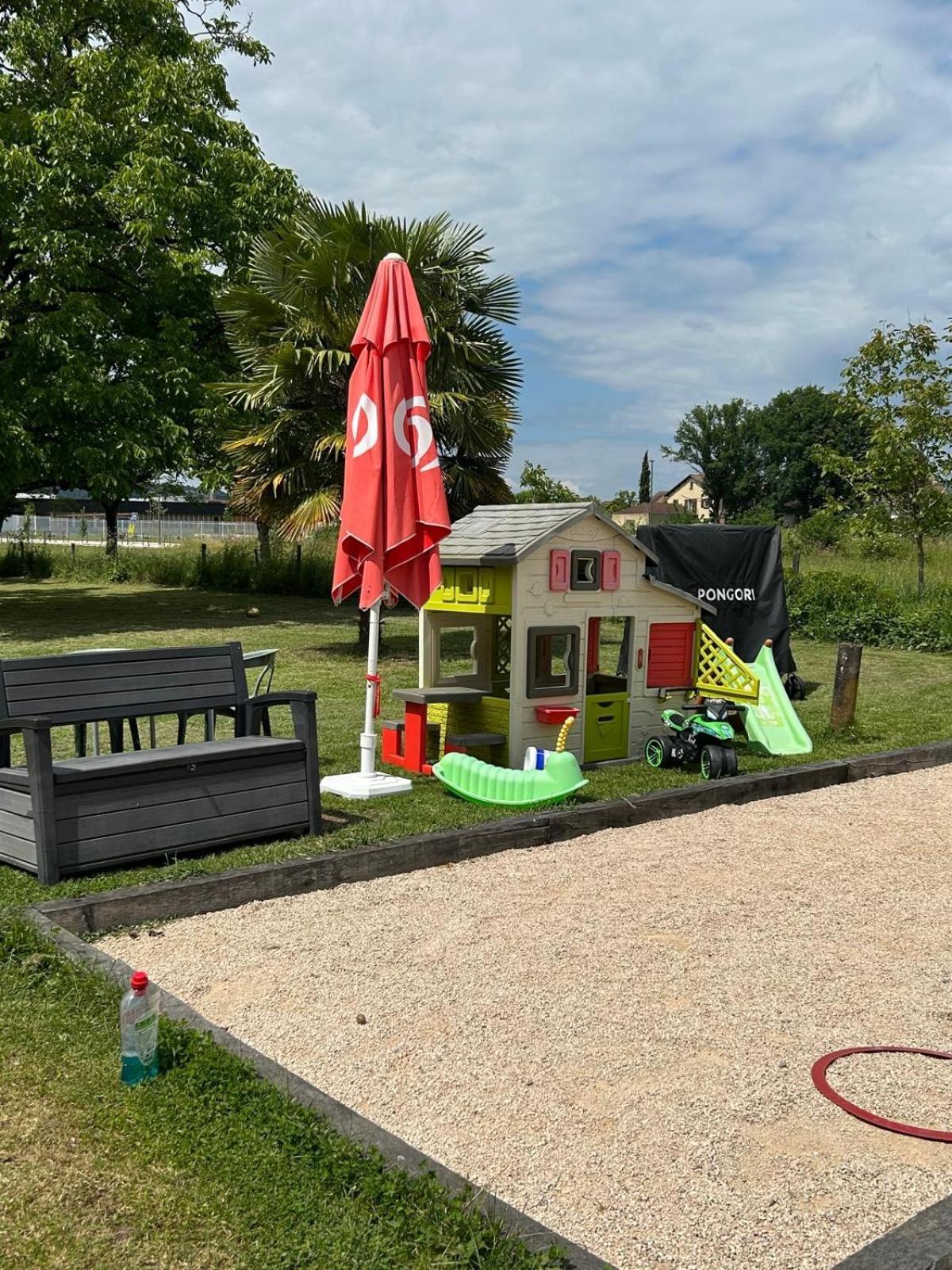 Jolie Villa Independante Climatisee 3 Chambres Tout Confort 6 Couchages, Piscine Chauffee 4 X 8 Disponible Selon Meteo De Mai A Fin Septembre, Jacuzzi 4 Places, Boulodrome Eclaire, Ping-Pong, Wifi, Proche Commerces Animaux Domestiques Sur Demande Bretenoux Εξωτερικό φωτογραφία